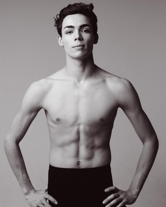 Виктор Кайшета, бразильский артист балета (солист Голландского национального балета в Амстердаме и бывший солист балета Мариинского театра)